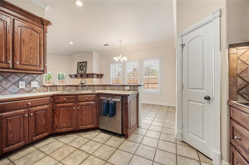 2205 Covington Court, Sherman TX 75092 - Photo 11