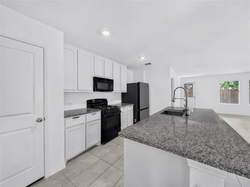 1520 Claireborne Court, Little Elm TX 75068 - Photo 6