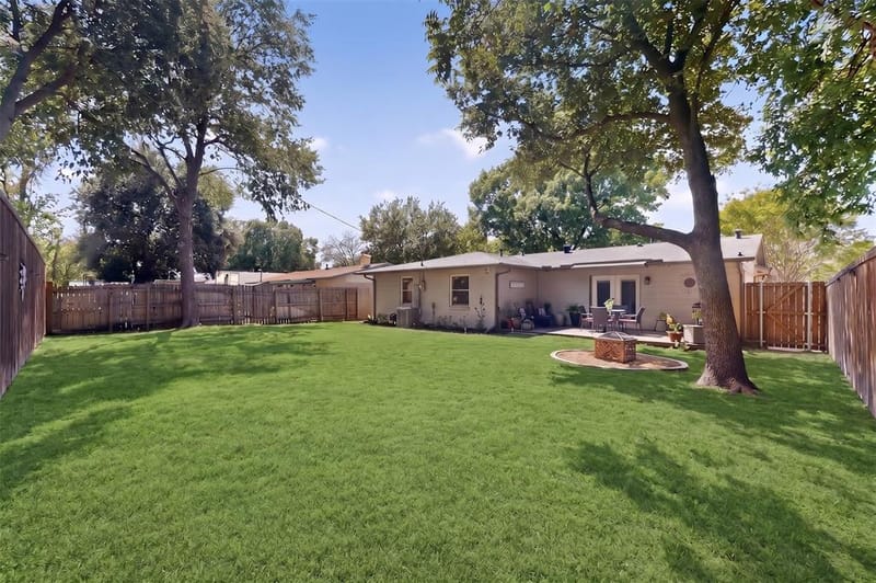 8632 Kingspoint Drive, Dallas TX 75238 - Photo 30