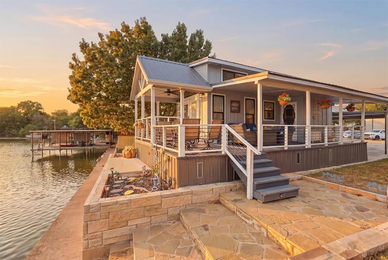 817 Brazos Harbor Circle, Granbury TX 76048 - Photo 2