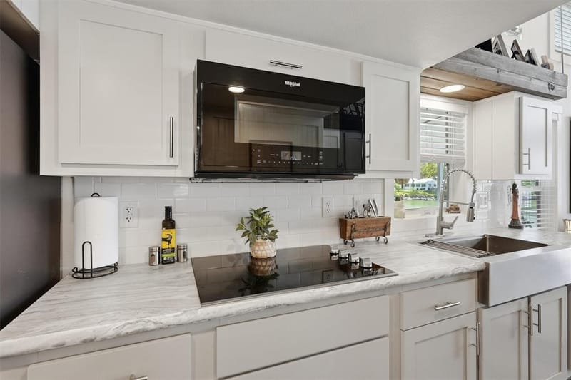 817 Brazos Harbor Circle, Granbury TX 76048 - Photo 10