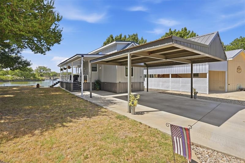 817 Brazos Harbor Circle, Granbury TX 76048 - Photo 31