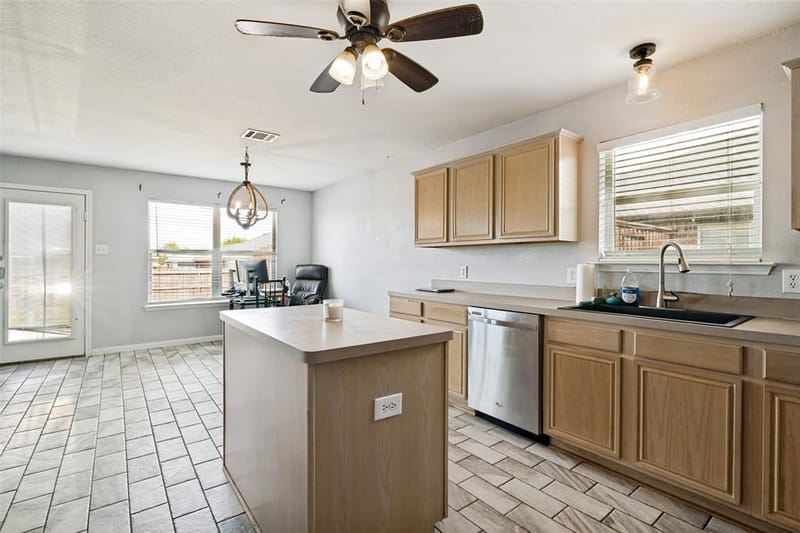 704 Nancy Drive, Royse City TX 75189 - Photo 9