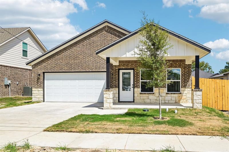 305 Campbell Street, Terrell TX 75160 - Photo 3