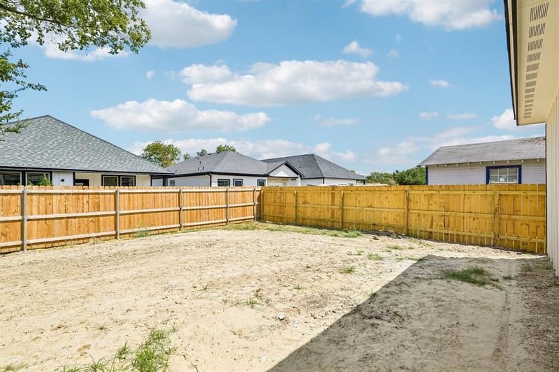 305 Campbell Street, Terrell TX 75160 - Photo 31