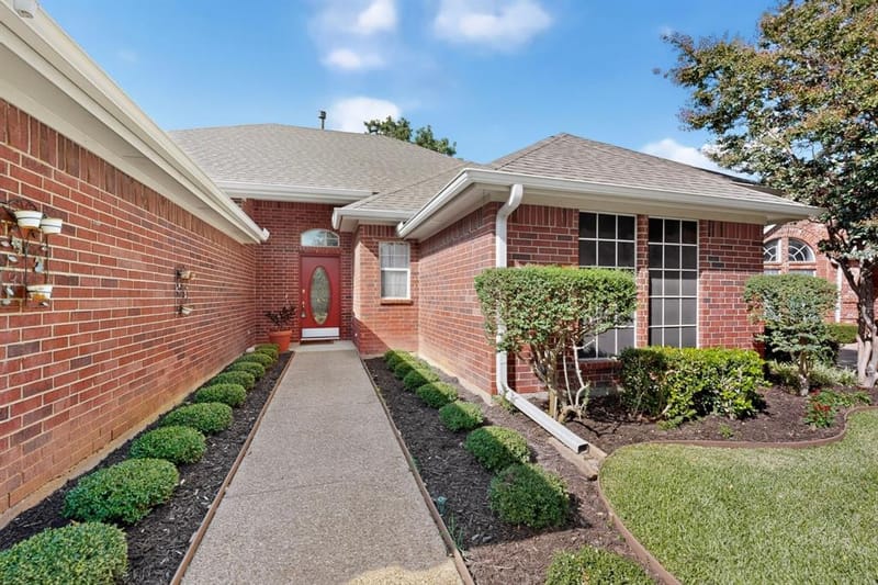 6615 Shelton Home Court, Arlington TX 76017 - Photo 36