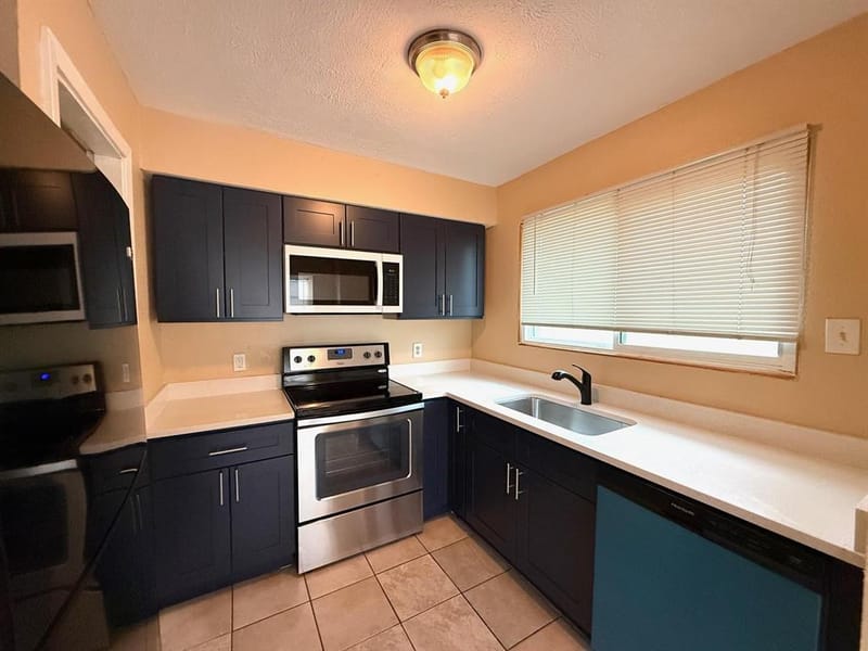 2705 Tanglewood Drive, Lancaster TX 75134 - Photo 3