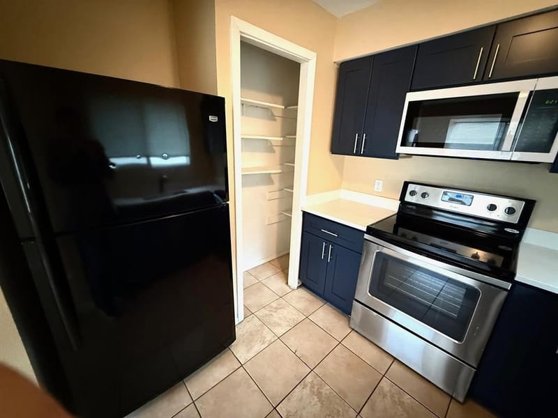 2705 Tanglewood Drive, Lancaster TX 75134 - Photo 10