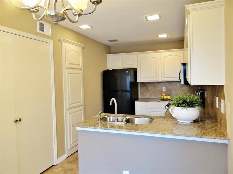 517 Ranch Trail # 127, Irving TX 75063 - Photo 13