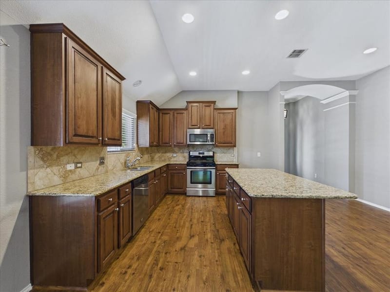 15737 Landing Creek Lane, Fort Worth TX 76262 - Photo 32