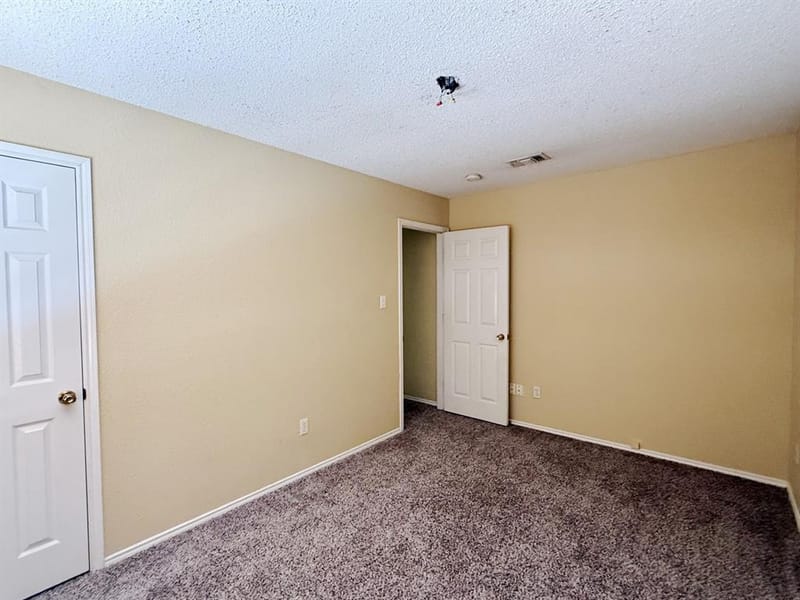326 King Arthur Drive, Weatherford TX 76086 - Photo 7