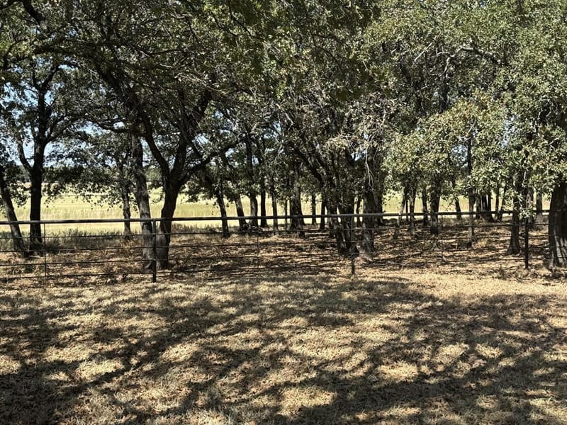 986 County Road 1785, Sunset TX 76270