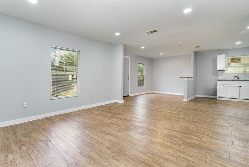 1322 Galloway Avenue, Dallas TX 75216 - Photo 2
