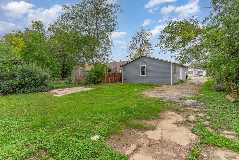 1322 Galloway Avenue, Dallas TX 75216 - Photo 11
