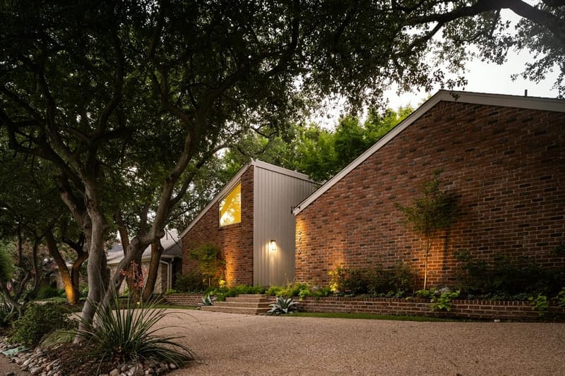6918 Chevy Chase Avenue, Dallas TX 75225 - Photo 2