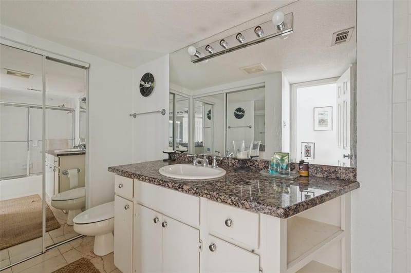 4102 Buena Vista Street # 13, Dallas TX 75204 - Photo 20