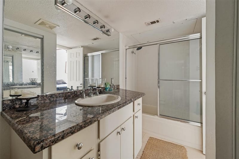 4102 Buena Vista Street # 13, Dallas TX 75204 - Photo 21