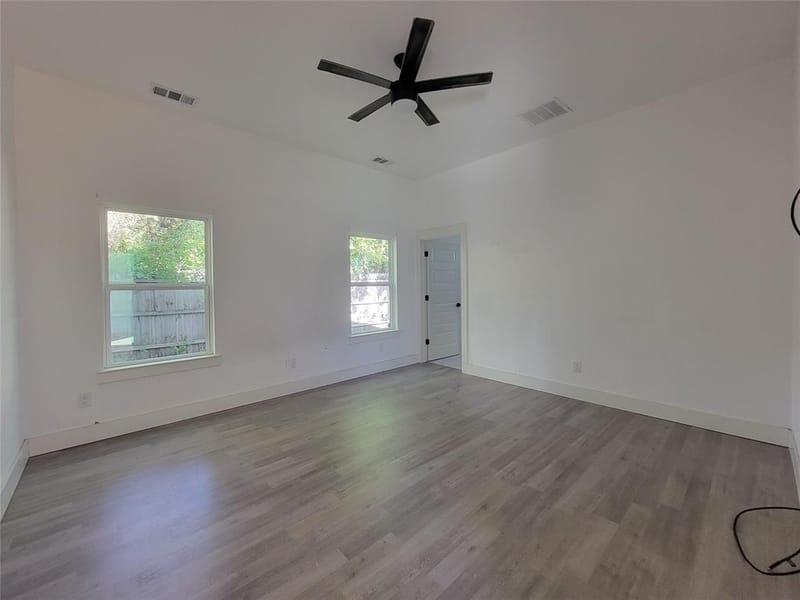 3901 Sayle Street, Greenville TX 75401 - Photo 10