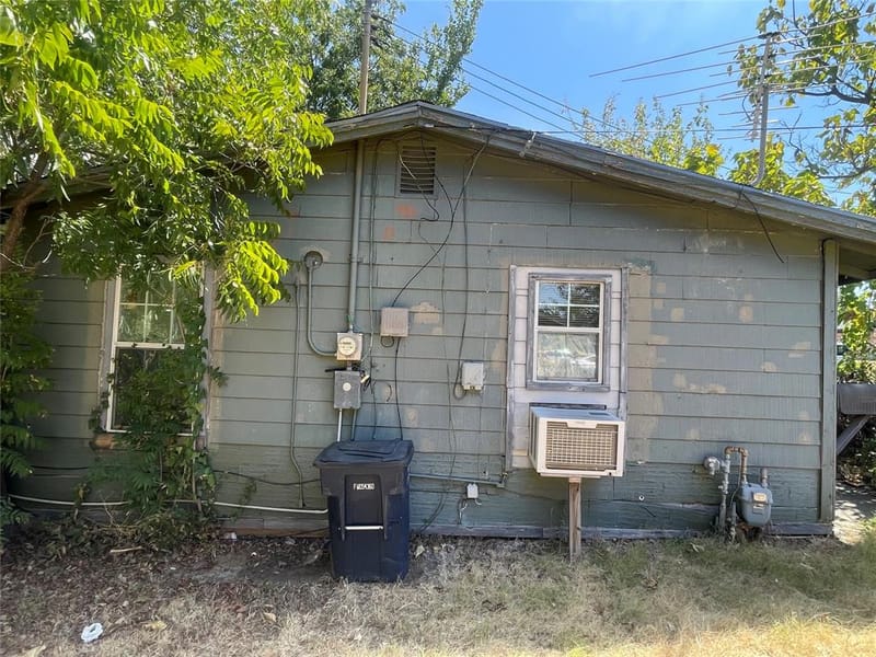 4421 Hardeman Street, Fort Worth TX 76119 - Photo 3