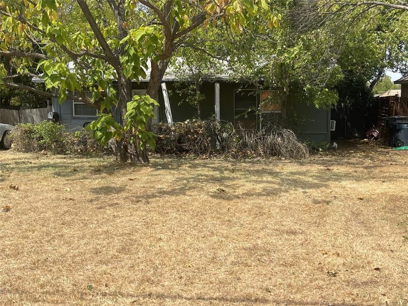 4421 Hardeman Street, Fort Worth TX 76119 - Photo 4