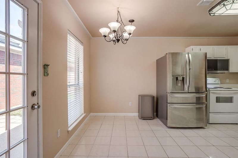 704 Charles City Drive, Arlington TX 76018 - Photo 6