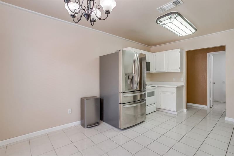 704 Charles City Drive, Arlington TX 76018 - Photo 7