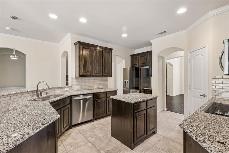 3907 Gentle Breeze Court, Arlington TX 76017 - Photo 12