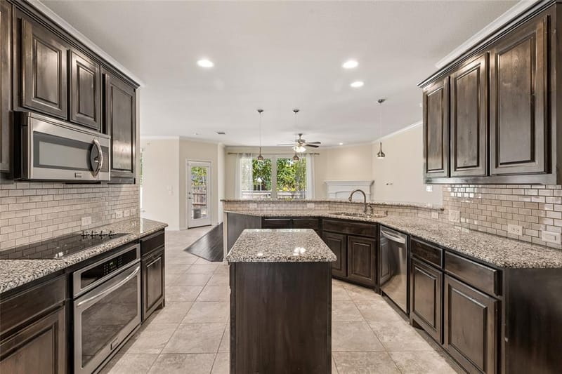 3907 Gentle Breeze Court, Arlington TX 76017 - Photo 14