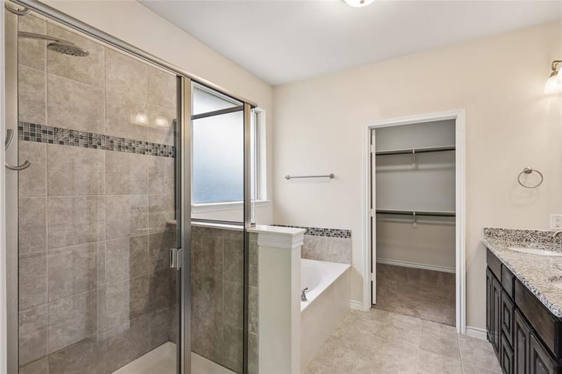 3907 Gentle Breeze Court, Arlington TX 76017 - Photo 18