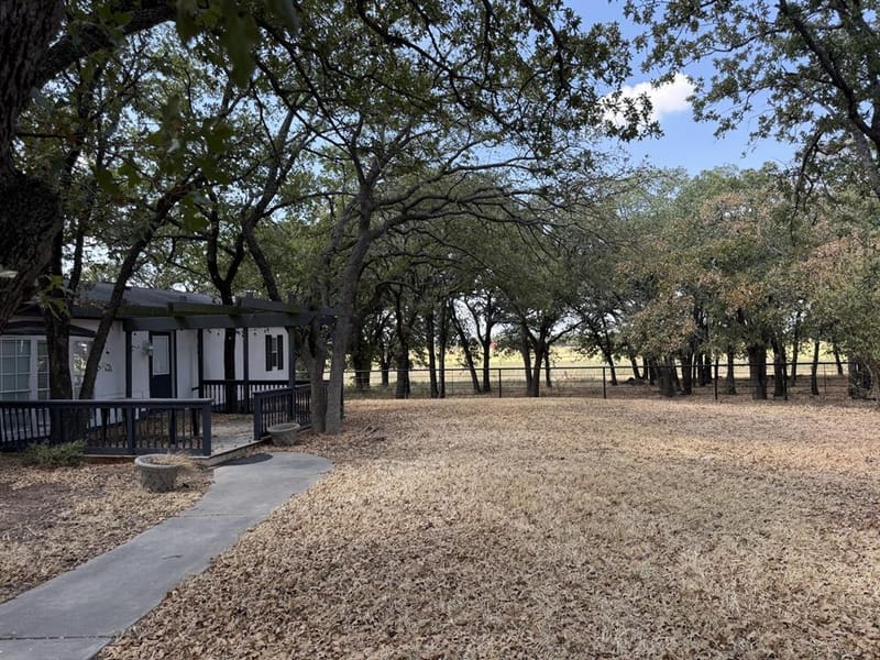986 County Road 1785, Sunset TX 76270 - Photo 6