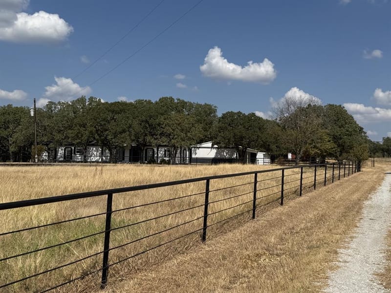 986 County Road 1785, Sunset TX 76270 - Photo 20