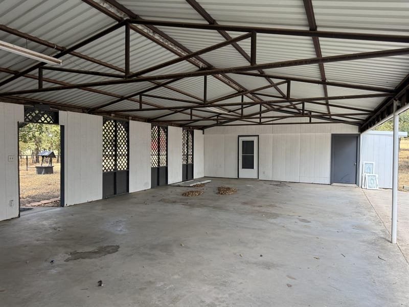 986 County Road 1785, Sunset TX 76270 - Photo 10