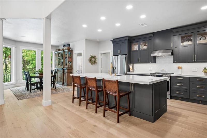 9758 Vinewood Drive, Dallas TX 75228 - Photo 7