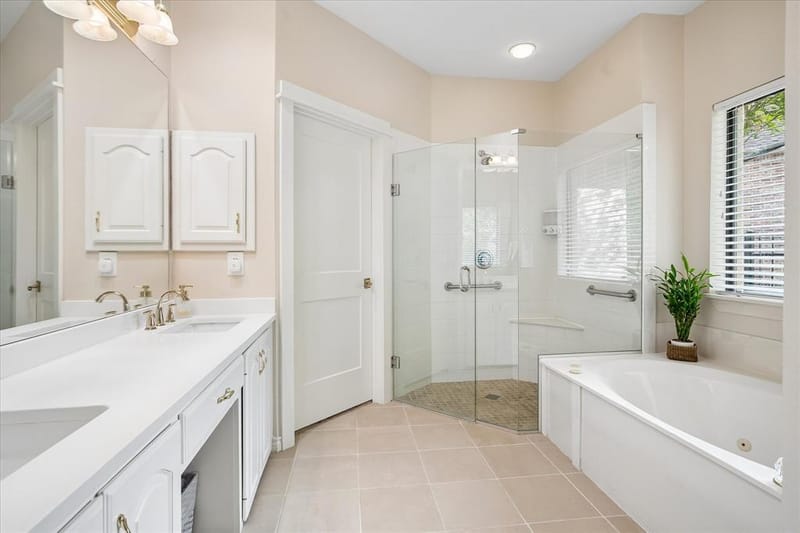 9758 Vinewood Drive, Dallas TX 75228 - Photo 14