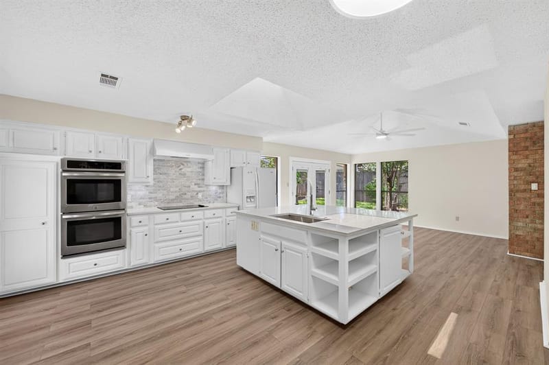 3856 Double Oak Lane, Irving TX 75061 - Photo 11