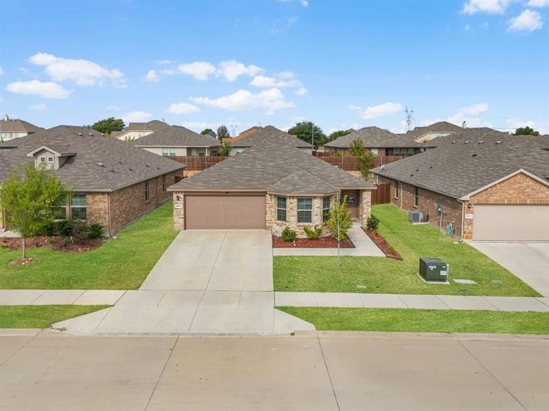 9509 Golden Summit Drive, Fort Worth TX 76131 - Photo 6
