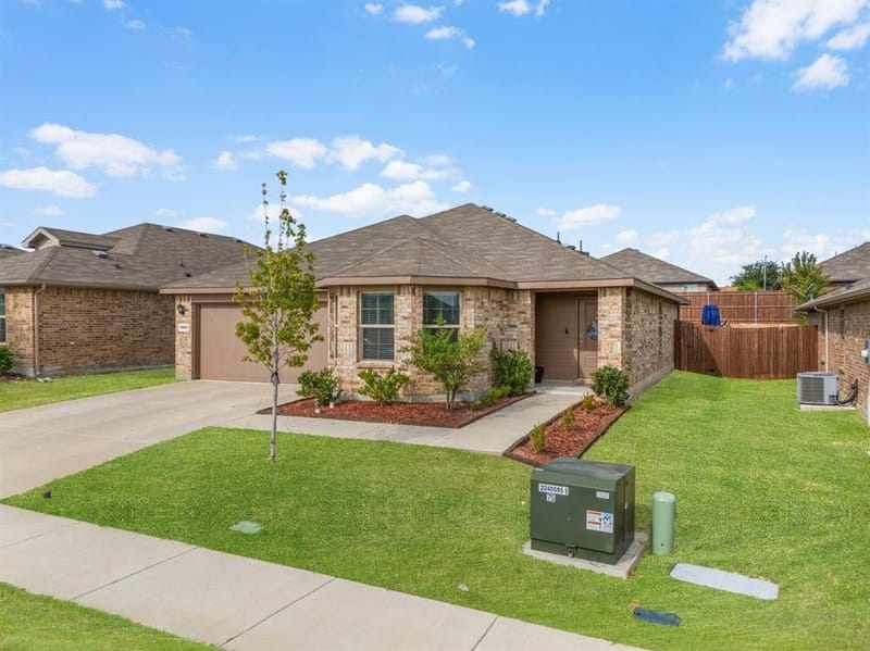 9509 Golden Summit Drive, Fort Worth TX 76131 - Photo 7
