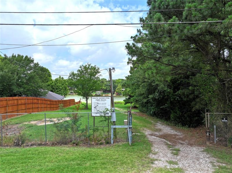 210 Ben Lacy Drive, Gun Barrel City TX 75156 - Photo 10