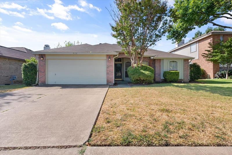 926 Tennis Villa Drive, Arlington TX 76017