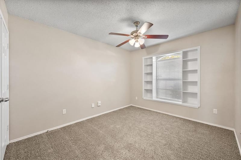 926 Tennis Villa Drive, Arlington TX 76017 - Photo 14