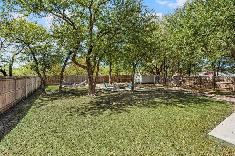 110 Shady Springs Drive, Runaway Bay TX 76426 - Photo 17