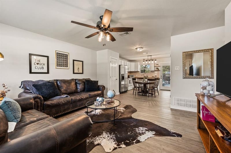110 Shady Springs Drive, Runaway Bay TX 76426 - Photo 3