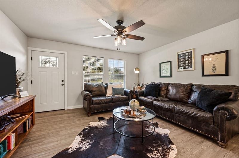110 Shady Springs Drive, Runaway Bay TX 76426 - Photo 4