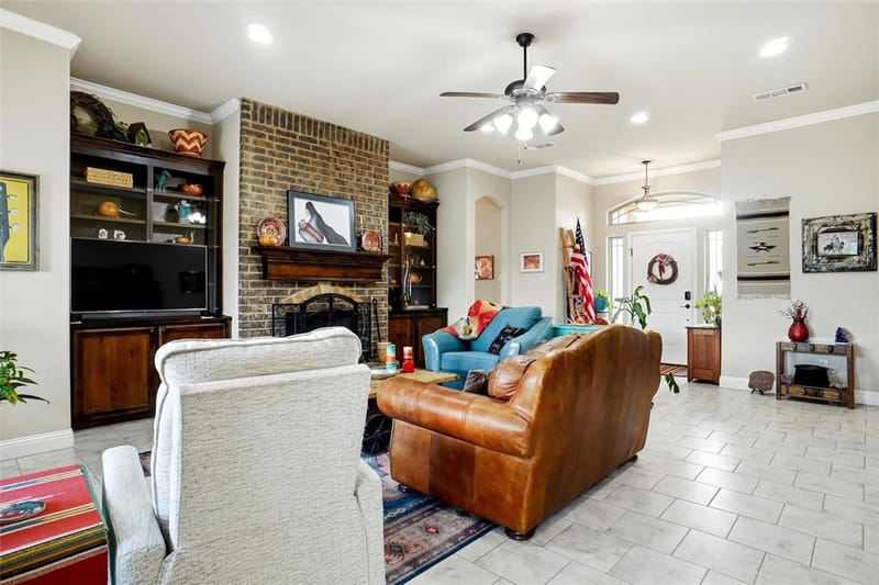 1832 Town Creek Circle, Weatherford TX 76086 - Photo 9