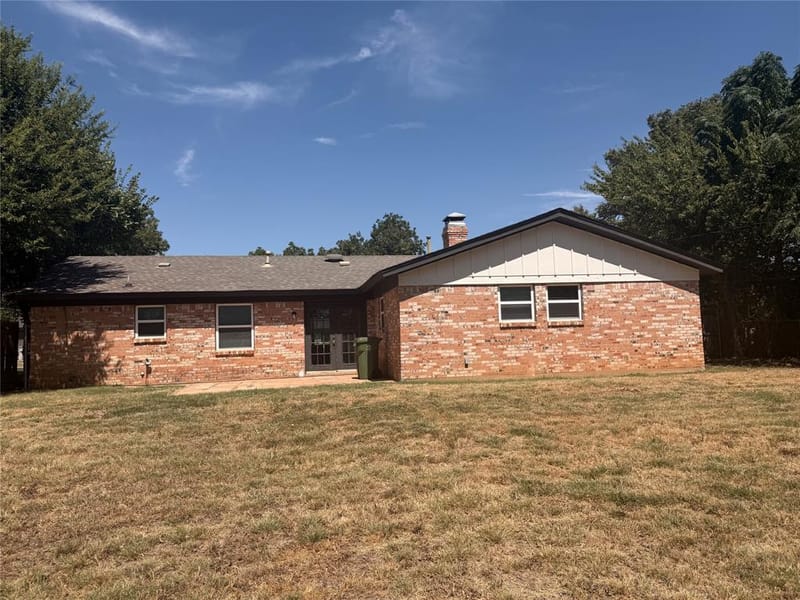 725 Willow Street, Hurst TX 76053 - Photo 3