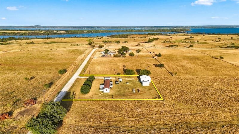934 Elm Grove Road, Valley View TX 76272 - Photo 3