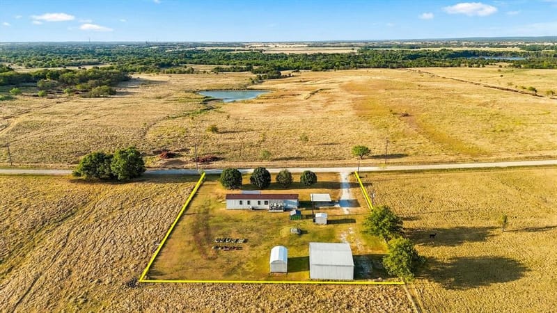 934 Elm Grove Road, Valley View TX 76272 - Photo 4