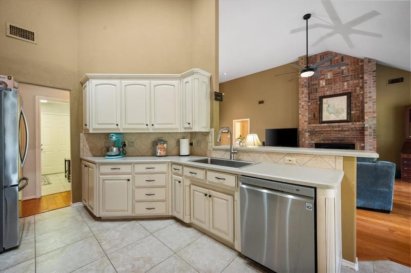 6511 Westover Drive, Granbury TX 76049 - Photo 17