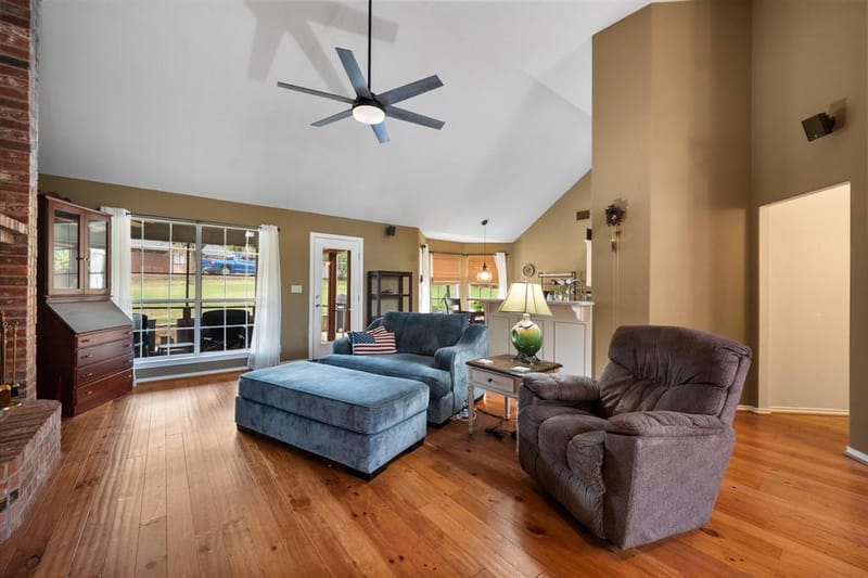 6511 Westover Drive, Granbury TX 76049 - Photo 11