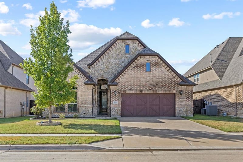 8416 Sandhill Crane Drive, Fort Worth TX 76118